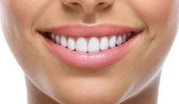 يؤثر التوتر على صحة الفم والأسنان؟