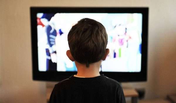 تأثير التلفاز على الاطفال