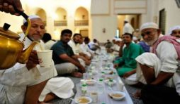 رعاية المسنين في شهر رمضان
