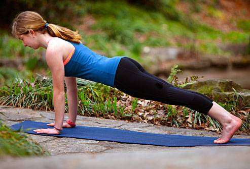 DailyMedicalinfo7 photo of teen girl in plank yoga pose1