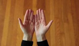 10 طرق لتقوية أصابع اليد