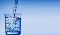 فوائد شرب الماء قبل النوم  ومفعوله السحري على صحتك
