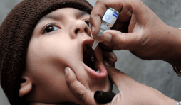 مصر تطلق حملة للتطعيم ضد شلل الأطفال علي مدار 4 أيام