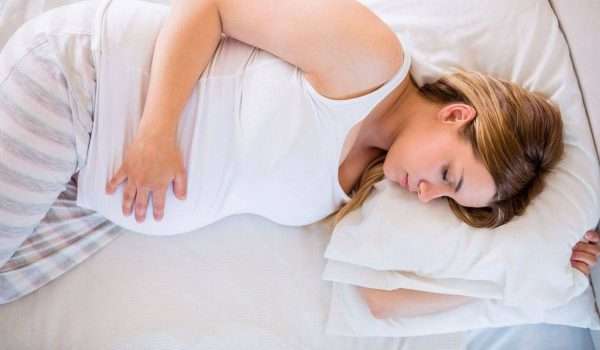 وضعيات نوم المرأة الحامل