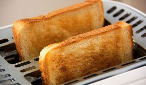 الخبز المحمص والإفراط في شواء الطعام قد يتسبب بالسرطان