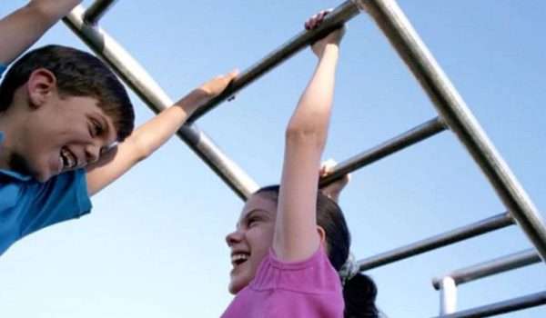 ممارسة طفلك 10 دقائق من التمارين الرياضية تحميه من الأمراض