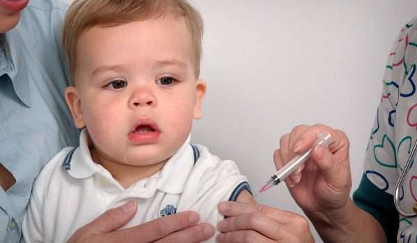 التطعيمات المتعددة في المرة الواحدة
