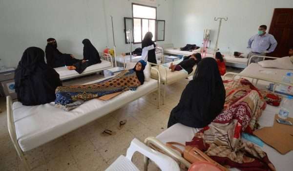 الكوليرا في اليمن تخرج عن السيطرة مع وصول الحالات إلى 300 ألف إصابة !