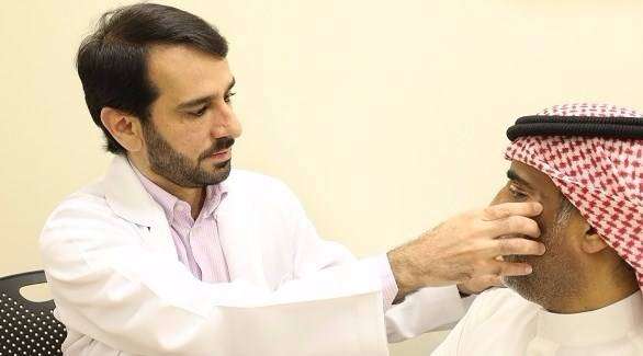 جراحة مبتكرة في الإمارات لعلاج مريض مصاب بـ اورام الجفون
