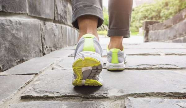 المشي السريع يمكن أن يقلل خطر وفاة المسنات بنسبة 70%