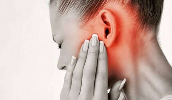 التهاب الاذن الوسطى عند الكبار
