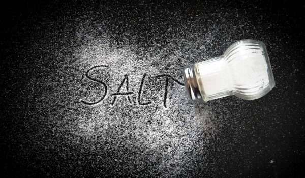 اضرار الملح ومخاطره الصحية والأمراض المتعلقة بملح الصوديوم