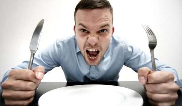 الجوع يؤثر على مشاعرك وقد يكون من اسباب الغضب .. لماذا؟