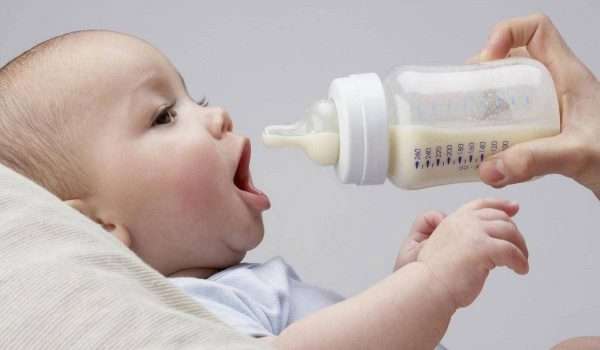 كمية-الرضاعة-الصناعية-للطفل