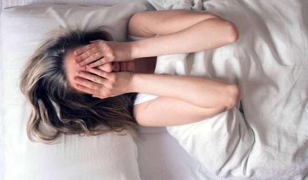 هل قلة النوم تزيد الوزن ! كيف يؤثر عدم النوم على أجسادنا؟