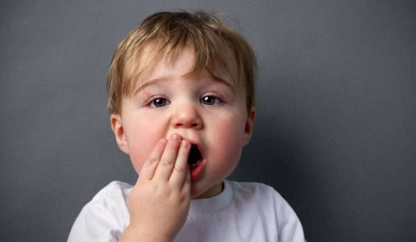 تسوس اسنان الاطفال بعمر سنتين