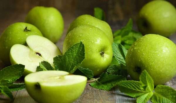 السعرات الحرارية في التفاح الاخضر وفوائده