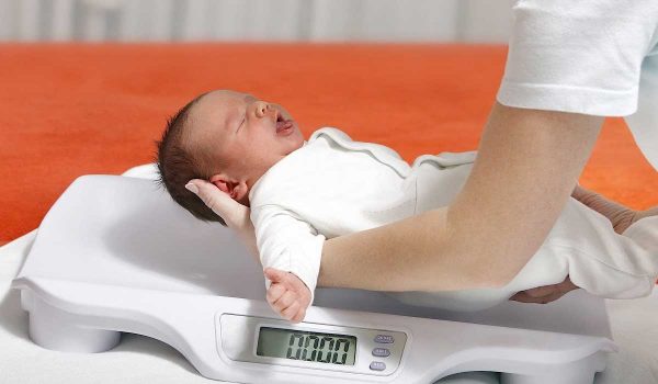 جدول وزن الطفل الطبيعي منذ ولادته وخلال السنة الأولى
