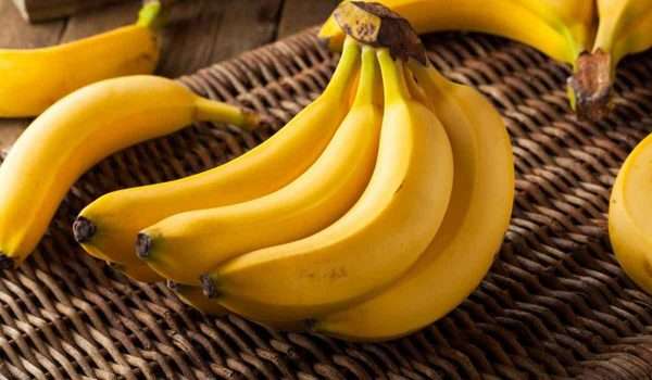 السعرات الحرارية في الموز والكربوهيدرات وقيمته الغذائية