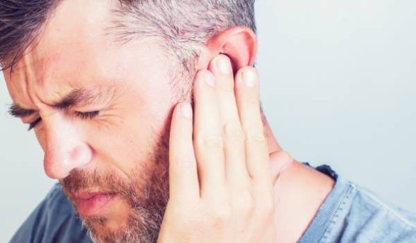 اسباب طنين الاذن المفاجئ: واهم الاعراض وطرق العلاج