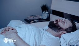 النوم الغزلاني: أسباب النوم بعيون مفتوحة وعلاماته وعلاجه