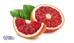 فوائد البرتقال الأحمر وقيمته الغذائية وأضراره